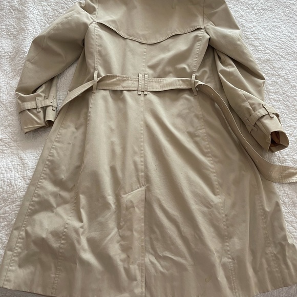 Burberry Stone/ Beige Ivybridge Trench Coat 6 / M